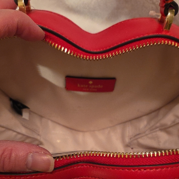 Kate Spade Love Shack NWT Novelty Red Heart Mini Bag w/crossbody Strap - Picture 6 of 8